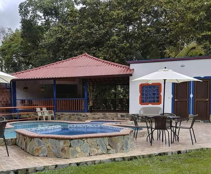Ecohotel Colibri Salento Luna Park Luaran gambar