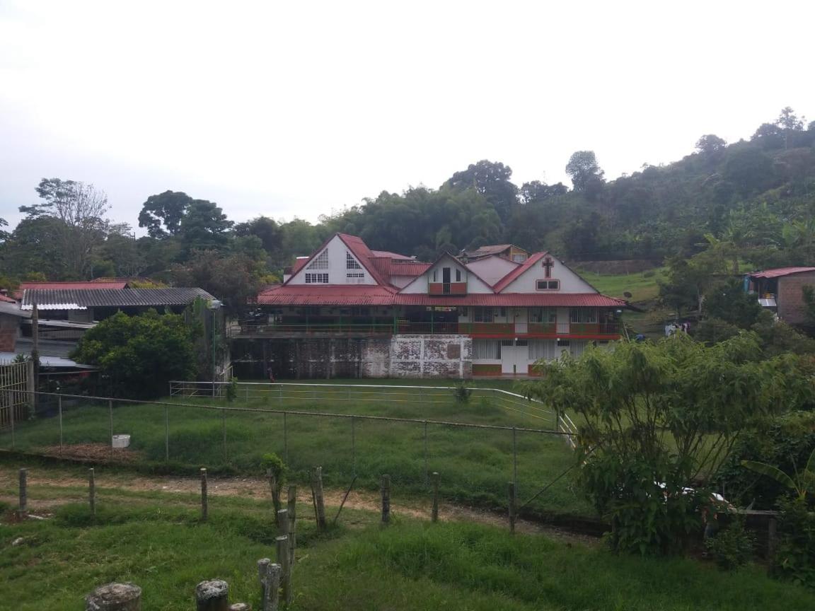 Ecohotel Colibri Salento Luna Park Luaran gambar